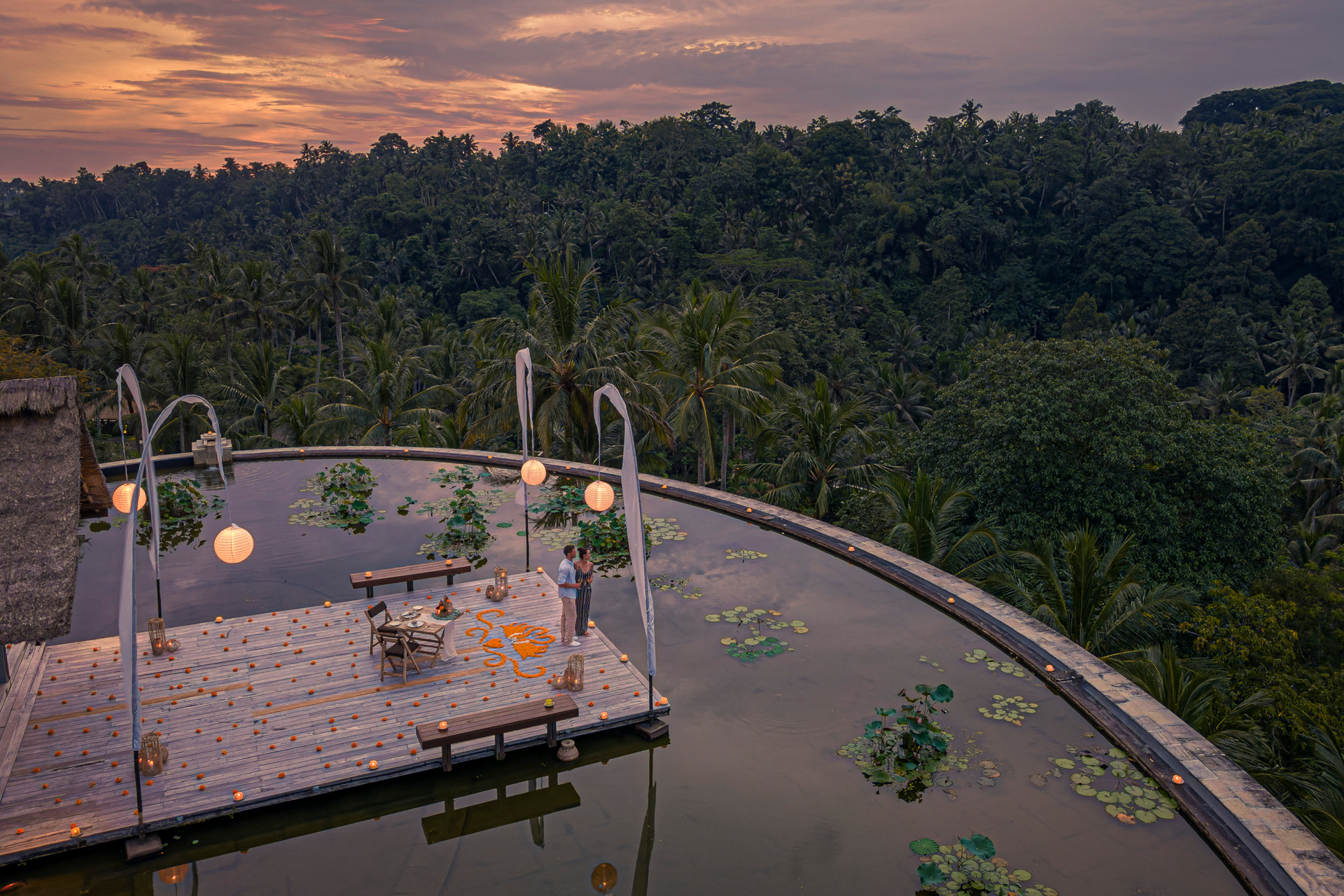 Bassa Moon — Luna de miel Bali